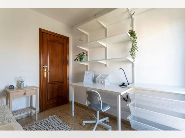 Spain furnished Room in Valencia, Valencia