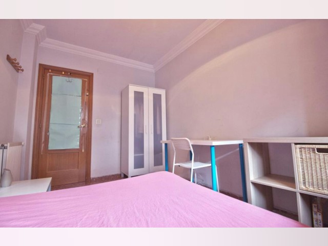 Spain furnished Room in Valencia, Valencia