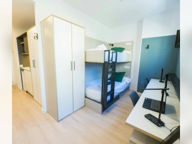 Spain furnished Room in Andalucia, Granada