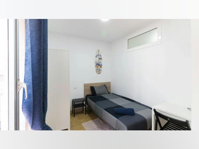 Spain furnished Room in Catalonia, Barcelona