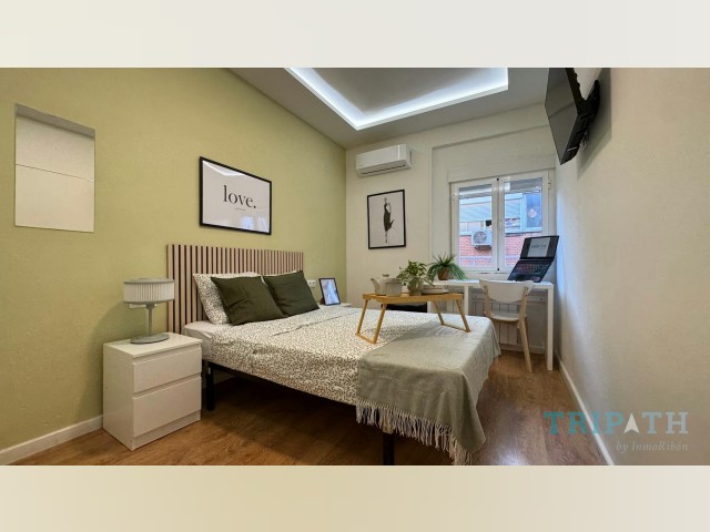 Spain furnished Room in Madrid, Madrid