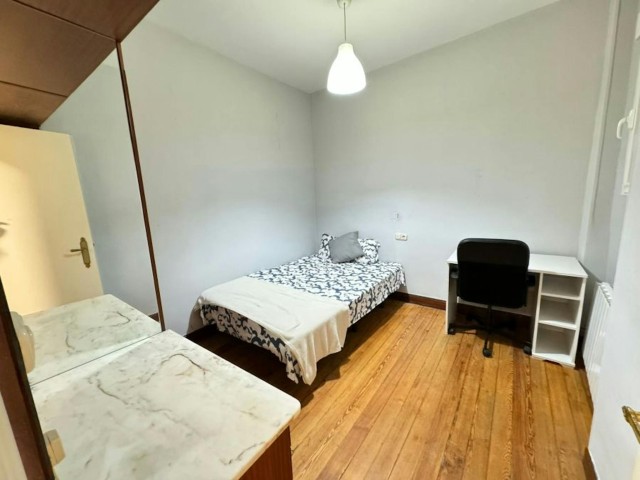 Spain furnished Room in Basque Country, Bilbao