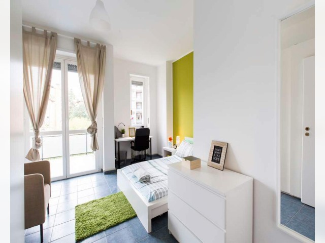 Italy furnished Room in Lombardy, Cesano-Boscone