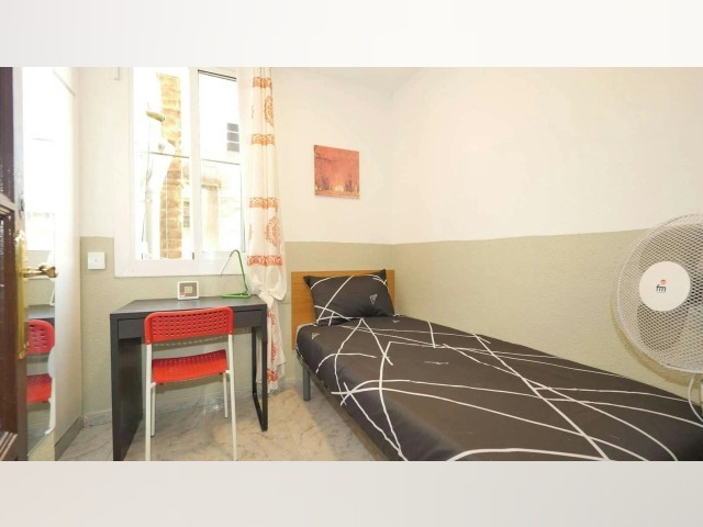 Spain furnished Room in Catalonia, Barcelona