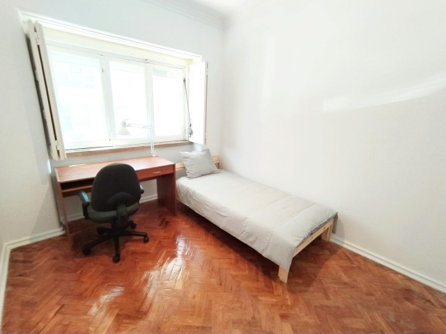 Portugal furnished Room in Lisboa-Tagus Valley, Lisbon