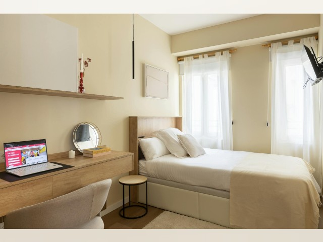 Spain furnished Room in Madrid, Madrid