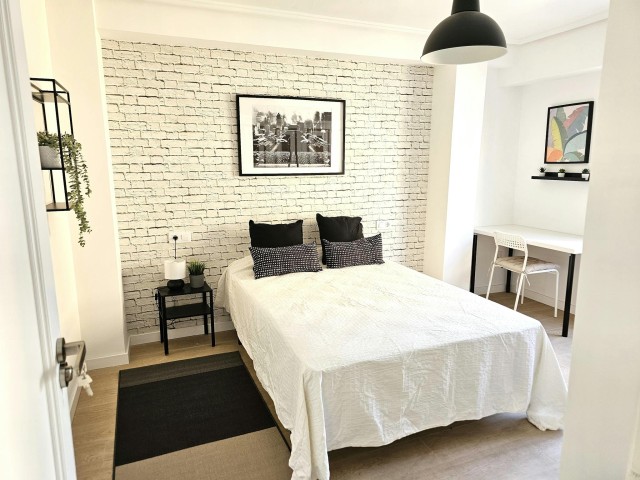 Spain furnished Room in Valencia, Valencia