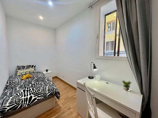 Spain furnished Room in Madrid, Madrid