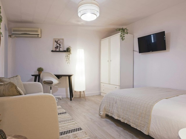 Spain furnished Room in Valencia, Valencia