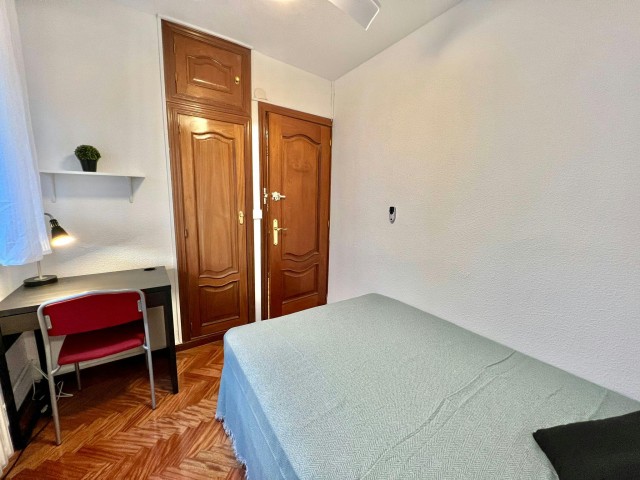 Spain furnished Room in Madrid, Madrid