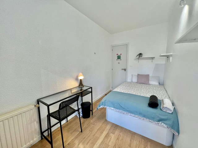 Spain furnished Room in Madrid, Alcala-De-Henares