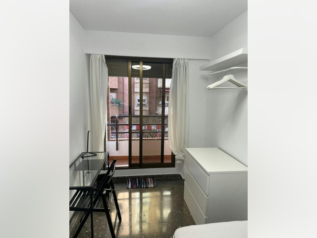 Spain furnished Room in Valencia, Valencia