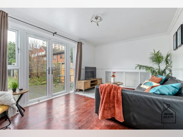 England furnished Villa-House in London, London