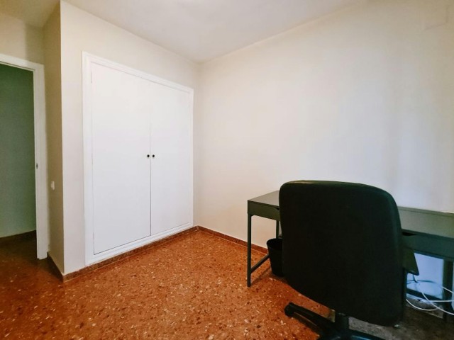 Spain furnished Room in Valencia, Valencia
