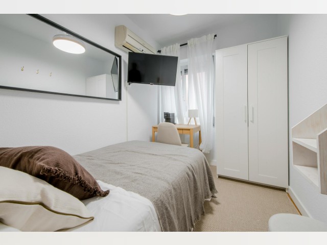 Spain furnished Room in Madrid, Madrid