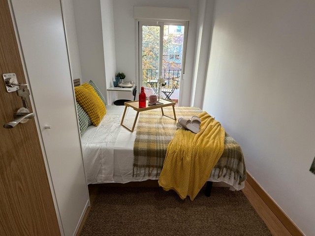 Spain furnished Room in Madrid, Madrid