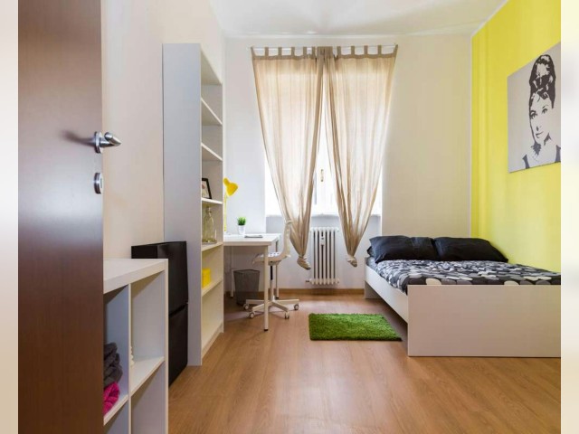 Italy furnished Room in Lombardy, Cesano-Boscone