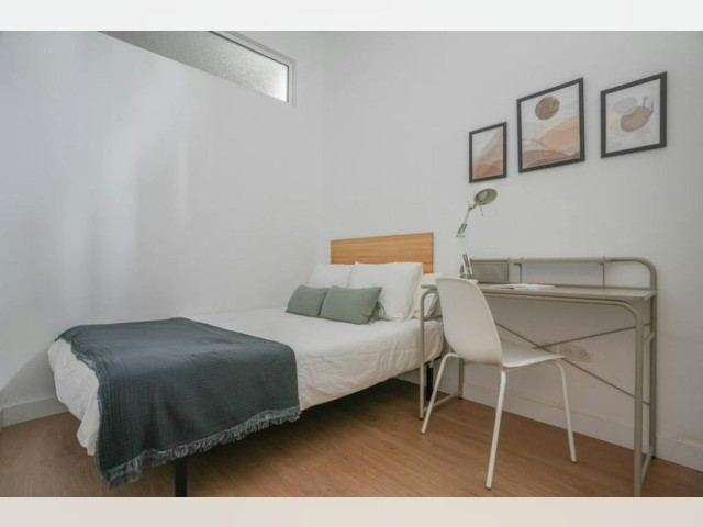 Spain furnished Room in Madrid, Madrid
