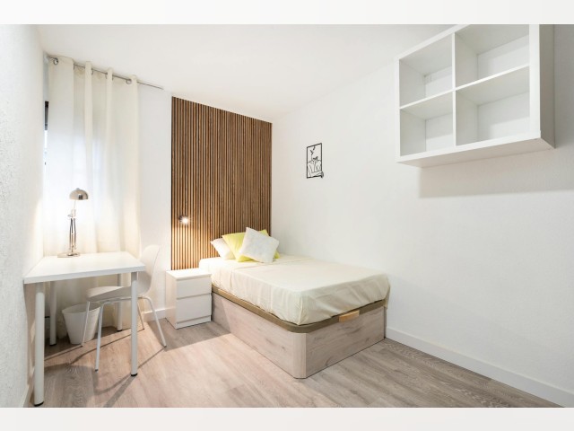 Spain furnished Room in Madrid, Madrid
