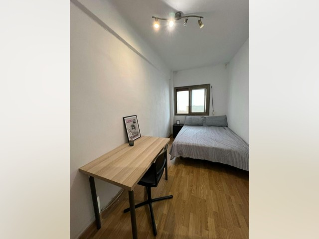 Spain furnished Room in Catalonia, Barcelona
