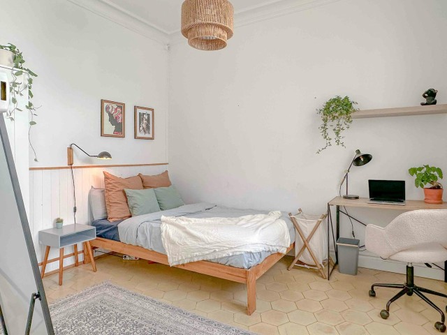 Spain furnished Room in Catalonia, Barcelona