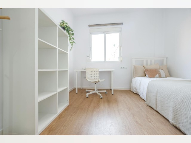 Spain furnished Room in Valencia, Valencia