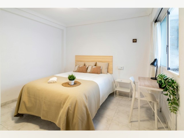 Spain furnished Room in Valencia, Valencia
