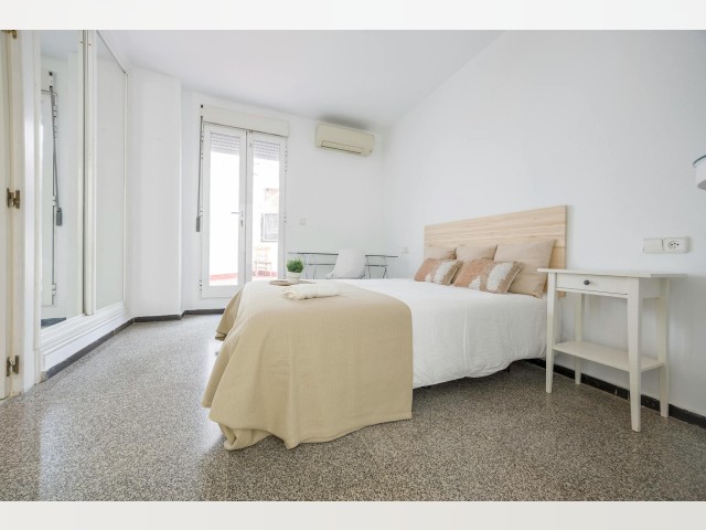 Spain furnished Room in Valencia, Valencia