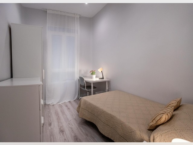 Spain furnished Room in Madrid, Madrid