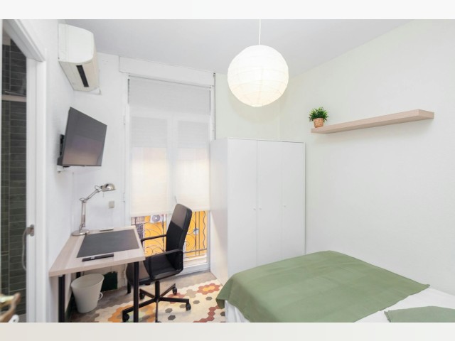 Spain furnished Room in Valencia, Valencia