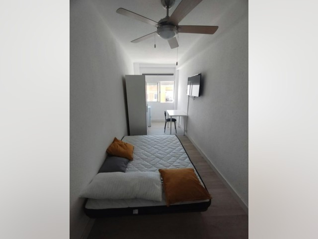 Spain furnished Room in Madrid, Madrid