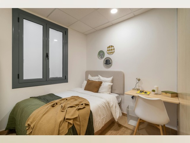 Spain furnished Room in Catalonia, Barcelona