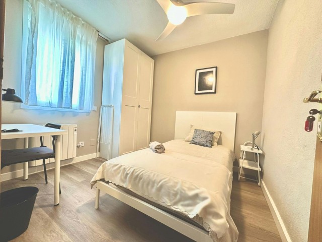 Spain furnished Room in Madrid, Madrid