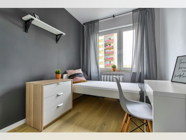 Poland furnished Room in Central Poland, Warsaw