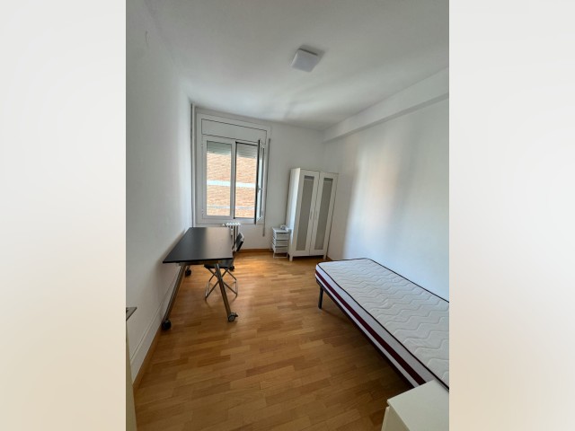 Sabadell Room for rent