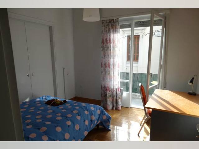 Athens Room for rent