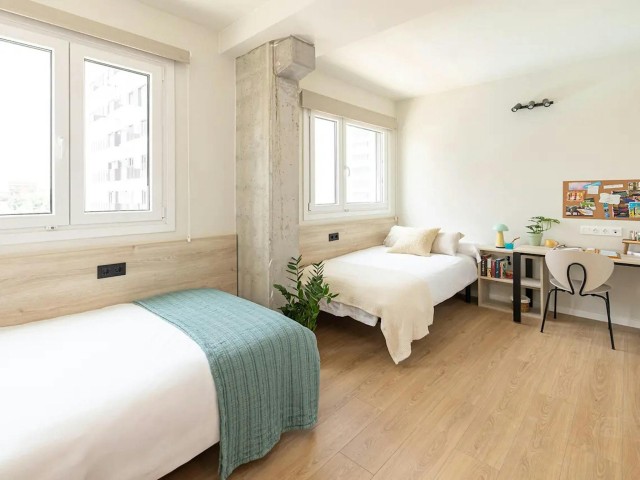 Terrassa Room for rent