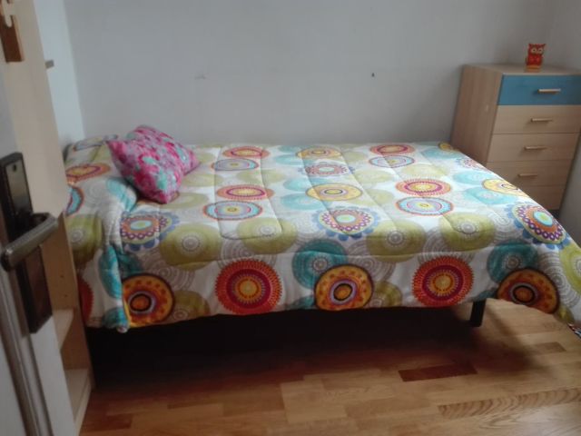 Spain furnished Room in Catalonia, L`Hospitalet-de-Llobregat
