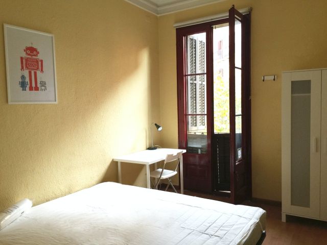 Spain furnished Room in Catalonia, Barcelona