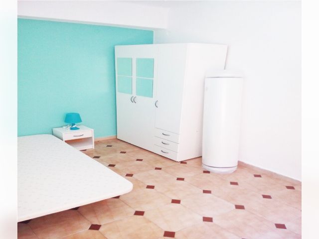 Spain furnished Room in Valencia, Valencia