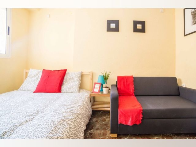 Spain furnished Room in Valencia, Valencia