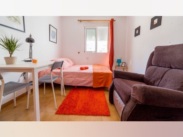 Spain furnished Room in Valencia, Valencia