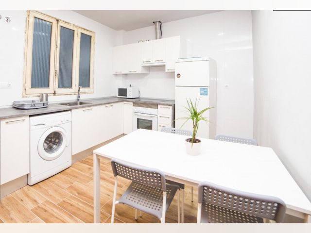 Spain furnished Room in Valencia, Valencia