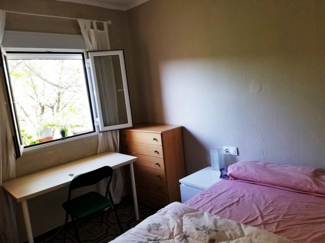 Spain furnished Room in Andalucia, Seville