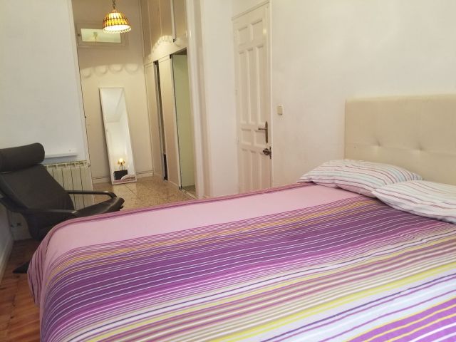 Spain furnished Room in Madrid, Madrid