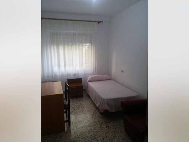Spain furnished Room in Murcia, Murcia