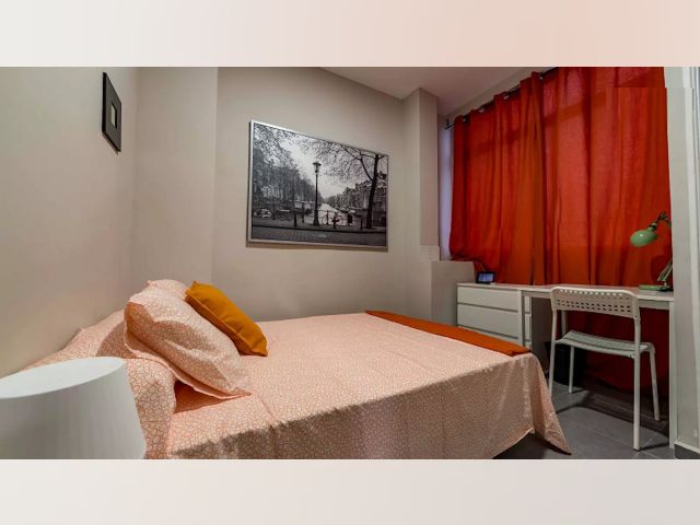 Spain furnished Room in Valencia, Valencia