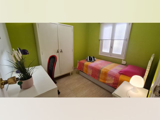 Spain furnished Room in Valencia, Alicante