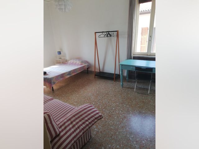 Piacenza Room for rent