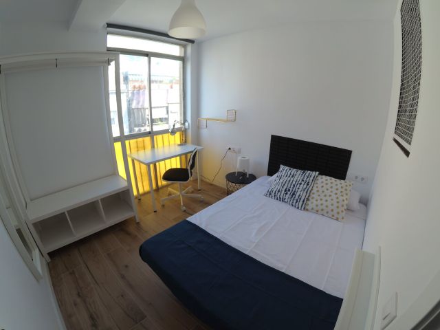 Spain furnished Room in Catalonia, L`Hospitalet-de-Llobregat